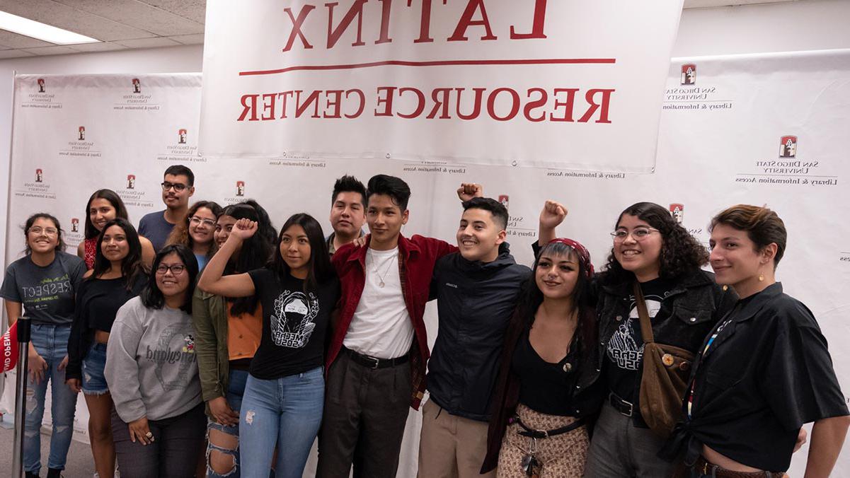 Students at the 开放ing of the Latinx Resource Center